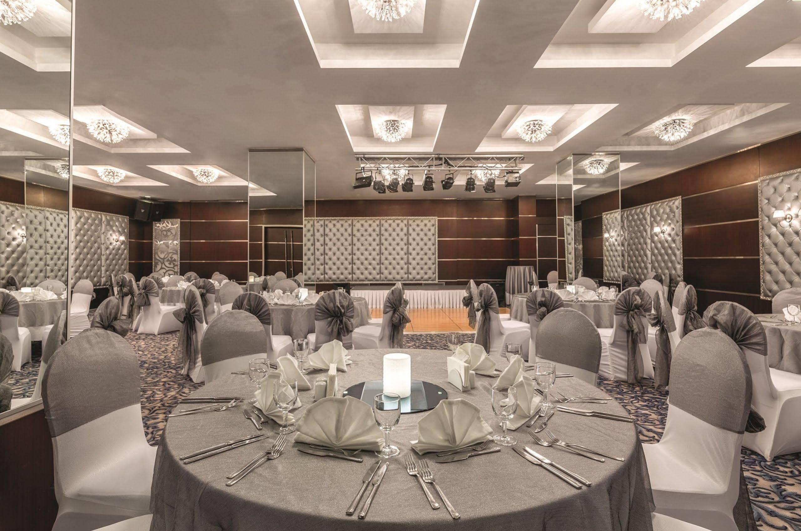 Ramada By Wyndham Ankara Hotel Eksteriør billede